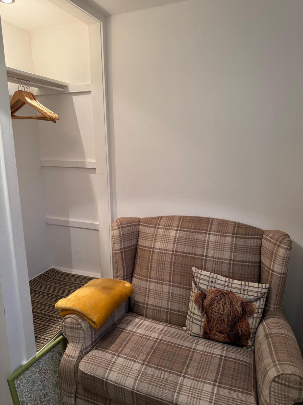 Single Room With Beautiful Garden EDI Eksteriør bilde